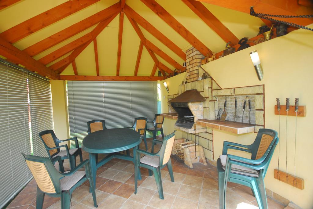Bešeňová Apartman Elegant חדר תמונה
