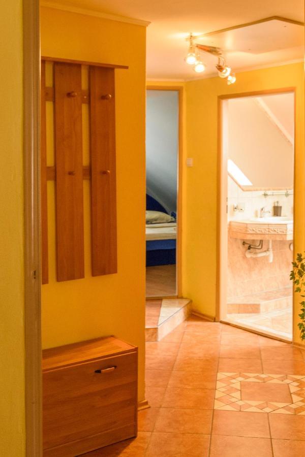Bešeňová Apartman Elegant מראה חיצוני תמונה