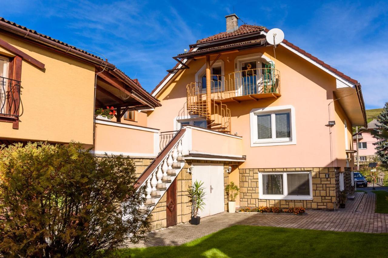 Bešeňová Apartman Elegant מראה חיצוני תמונה